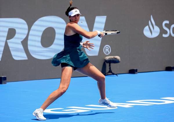 WTA, Tennis Damen GUADALAJARA 250 OPEN WTA GUADALAJARA 250 OPEN OSTAPENKO VS STAKUSIC 12092025 GUADALAJARA, JALISCO. Action photo f Marina Stakusic of Canada, during day 5 the WTA Guadalajara 250 Open, held at the Centro Panamericano de Tenis of Guadalajara, Jalisco, Mexico. Foto de accion de Mariona Stakusic de Canada, durante el dia 5 del WTA Guadalajara 250 Open, celebrado en el Centro Panamericano de Tenis de Guadalajara, Jalisco, Mexico PHOTO BY IMAGENSHOP AGENCIA FOTOGRAFICA GUADALAJARA JALISCO MEXICO Copyright: xIMAGENSHOPxAGENCIAxFOTOGRAFICAx