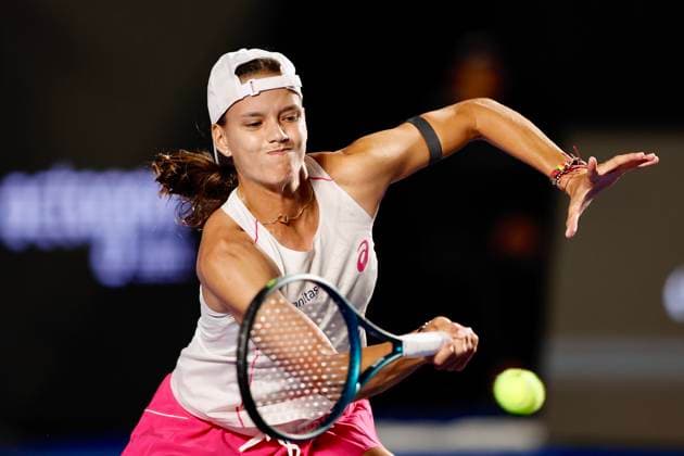 WTA, Tennis Damen GUADALAJARA 250 OPEN WTA GUADALAJARA 250 OPEN STAKUSIC VS ARANGO 12092025 GUADALAJARA, JALISCO. Action photo of Emiliana Arango of Colombia, during day 5 the WTA Guadalajara 250 Open, held at the Centro Panamericano de Tenis of Guadalajara, Jalisco, Mexico. Foto de accion de Emiliana Arango de Colombia, durante el dia 5 del WTA Guadalajara 250 Open, celebrado en el Centro Panamericano de Tenis de Guadalajara, Jalisco, Mexico PHOTO BY IMAGENSHOP AGENCIA FOTOGRAFICA GUADALAJARA JALISCO MEXICO Copyright: xIMAGENSHOPxAGENCIAxFOTOGRAFICAx