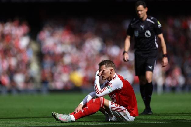 Martin Odegaard of Arsenal injured Arsenal v Nottingham Forest, Premier League, Football, Emirates Stadium, London, UK - 13 Sept 2025London Emirates Stadium United Kingdom EDITORIAL USE ONLY No use with unauthorised audio, video, data, fixture lists, club league logos or live services. Online in-match use limited to 120 images, no video emulation. No use in betting, games or single club league player publications. Copyright: xMichaelxZemanek Shutterstockx 15481272p