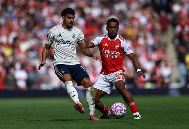 Chris Wood of Nottingham Forest and Jurrien Timber of Arsenal Arsenal v Nottingham Forest, Premier League, Football, Emirates Stadium, London, UK - 13 Sept 2025London Emirates Stadium United Kingdom EDITORIAL USE ONLY No use with unauthorised audio, video, data, fixture lists, club league logos or live services. Online in-match use limited to 120 images, no video emulation. No use in betting, games or single club league player publications. Copyright: xMichaelxZemanek Shutterstockx 15481272cc