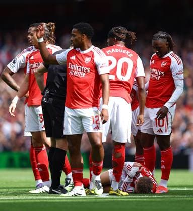 Martin Odegaard of Arsenal reacts after injuring his shoulder Arsenal v Nottingham Forest, Premier League, Football, Emirates Stadium, London, UK - 13 Sept 2025London Emirates Stadium United Kingdom EDITORIAL USE ONLY No use with unauthorised audio, video, data, fixture lists, club league logos or live services. Online in-match use limited to 120 images, no video emulation. No use in betting, games or single club league player publications. Copyright: xMichaelxZemanek Shutterstockx 15481272cg