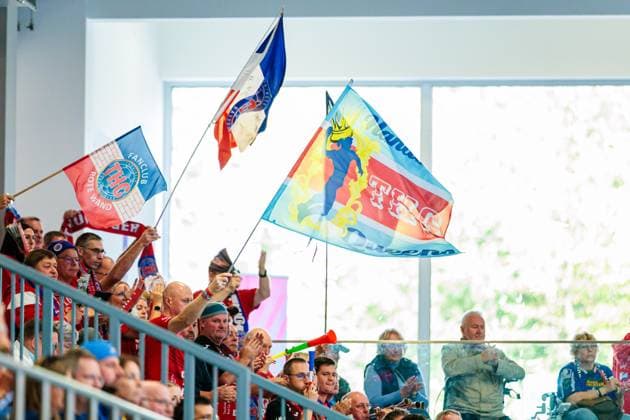Zahlreiche Fans sind dem Thueringer HC nach Blomberg gefolgt GER, HSG Blomberg-Lippe vs. Thueringer HC, , 3. Spieltag, Spielzeit 2025 2026, 13.09.2025 GER, HSG Blomberg-Lippe vs. Thueringer HC, , 3. Spieltag, Spielzeit 2025 2026, 13.09.2025 Blomberg Copyright: xEibner-Pressefoto JanxRollingerx EP_JSK