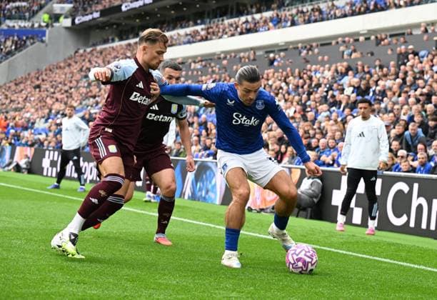 Matty Cash of Aston Villa and Jack Grealish of Everton Everton v Aston Villa, Premier League, Football, Hill Dickinson Stadium, Liverpool, UK - 13 Sept 2025Liverpool Hill Dickinson Stadium United Kingdom EDITORIAL USE ONLY No use with unauthorised audio, video, data, fixture lists, club league logos or live services. Online in-match use limited to 120 images, no video emulation. No use in betting, games or single club league player publications. Copyright: xAnnaxGowthorpe Shutterstockx 15481294w