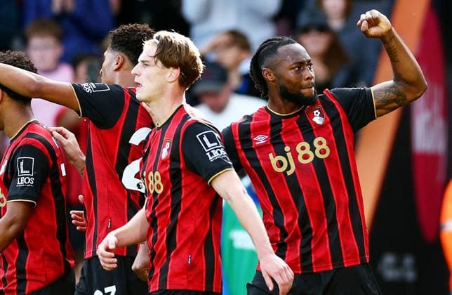 Antoine Semenyo of AFC Bournemouth celebrates scoring a goal after making the score 2-1. AFC Bournemouth v Brighton and Hove Albion, Premier League, Football, Vitality Stadium, Bournemouth, UK - 13 Sept 2025Bournemouth Vitality Stadium United Kingdom EDITORIAL USE ONLY No use with unauthorised audio, video, data, fixture lists, club league logos or live services. Online in-match use limited to 120 images, no video emulation. No use in betting, games or single club league player publications. Copyright: xJamesxMarsh Shutterstockx 15481291ak