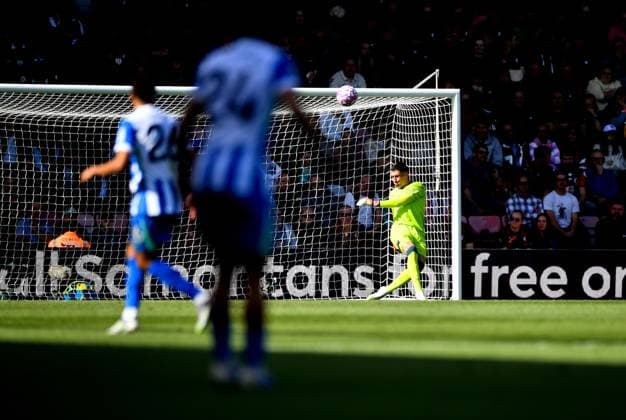 Bart Verbruggen of Brighton & Hove Albion takes a goal kick - AFC Bournemouth v Brighton & Hove Albion, Premier League, Vitality Stadium, Bournemouth, UK - 13th August 2025 Editorial Use Only - DataCo restrictions apply AFC Bournemouth v Brighton and Hove Albion, Premier League, Football, Vitality Stadium, Bournemouth, UK - 13 Sept 2025Bournemouth Vitality Stadium United Kingdom EDITORIAL USE ONLY No use with unauthorised audio, video, data, fixture lists, club league logos or live services. Online in-match use limited to 120 images, no video emulation. No use in betting, games or single club league player publications. Copyright: xMDI Shutterstockx 15483048ag