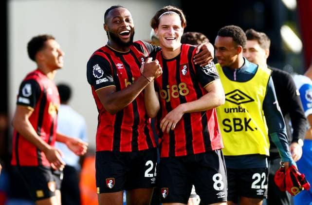 Antoine Semenyo and Alex Scott of AFC Bournemouth at full time AFC Bournemouth v Brighton and Hove Albion, Premier League, Football, Vitality Stadium, Bournemouth, UK - 13 Sept 2025Bournemouth Vitality Stadium United Kingdom EDITORIAL USE ONLY No use with unauthorised audio, video, data, fixture lists, club league logos or live services. Online in-match use limited to 120 images, no video emulation. No use in betting, games or single club league player publications. Copyright: xJamesxMarsh Shutterstockx 15481291ap