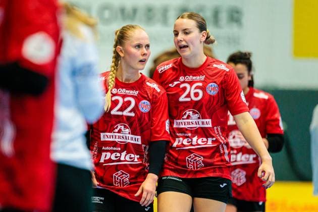 v.l. Rikke Hoffbeck (Thueringer HC, 22), Anna Szabo (Thueringer HC, 26) ist enttaeuscht traurig nach 35:25 Niederlage GER, HSG Blomberg-Lippe vs. Thueringer HC, , 3. Spieltag, Spielzeit 2025 2026, 13.09.2025 GER, HSG Blomberg-Lippe vs. Thueringer HC, , 3. Spieltag, Spielzeit 2025 2026, 13.09.2025 Blomberg Copyright: xEibner-Pressefoto JanxRollingerx EP_JSK