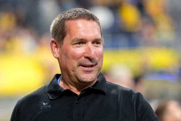 Holger Bachert (Geschäftsführer, RNL), Einzelbild, Einzelfoto, Aktion, Action, Freude, freuen, freut sich, freundlich, fröhlich, glücklich, strahlend, optimistisch, 13.09.2025, Mannheim (Deutschland), Handball, Bundesliga, Rhein-Neckar Löwen - ThSV Eisenach