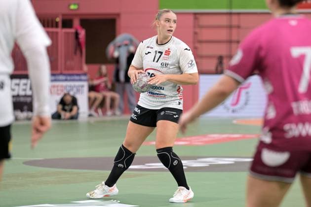 Charlotte Kaehr (BSV Sachsen Zwickau, 17) TusSies Metzingen vs. BSV Sachsen Zwickau, Handball, Alsco HBF, 3.Ligaspieltag, Saison 2025 2026, 13.09.2025 TusSies Metzingen vs. BSV Sachsen Zwickau, Handball, Alsco HBF, 3.Ligaspieltag, Saison 2025 2026, 13.09.2025 Tuebingen Copyright: xEibner-Pressefoto TobiasxBaurx EP_TBR