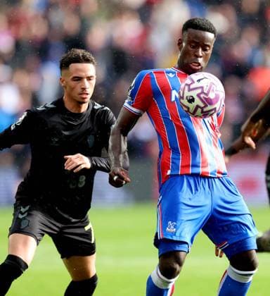 Marc Guà hi of Crystal Palace Chemsdine Talbi of Sunderland at Selhurst Park Crystal Palace v Sunderland, Premier League, Football, Selhurst Park, London, UK - 13 Sept 2025London Selhurst Park United Kingdom EDITORIAL USE ONLY No use with unauthorised audio, video, data, fixture lists, club league logos or live services. Online in-match use limited to 120 images, no video emulation. No use in betting, games or single club league player publications. Copyright: xAndrewxParsons Shutterstockx 15481292bf