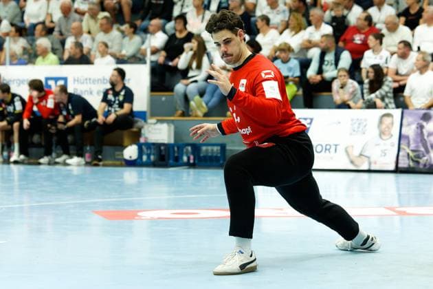 Finn Ruespeler (HSG Krefeld Niederrhein, 01) TV 05 07 Huettenberg vs. - HSG Krefeld Niederrhein, Handball, 2. Handball Bundesliga, 03. Spieltag, Saison 2025 2026, 13.09.25 TV 05 07 Huettenberg vs. - HSG Krefeld Niederrhein, Handball, 2. Handball Bundesliga, 03. Spieltag, Saison 2025 2026, 13.09.25 Huettenberg Copyright: xEibner-Pressefoto JoergxHeinrichx EP_JHR