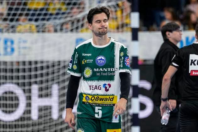 Timothy Reichmuth (ThSV, 5), Spieler vom ThSV Eisenach, enttäuscht über die Niederlage, Enttäuschung nach dem Schlusspfiff, Highlight, Verlierer, verloren, Frustration, disappointed, pessimistisch, 13.09.2025, Mannheim (Deutschland), Handball, Bundesliga, Rhein-Neckar Löwen - ThSV Eisenach