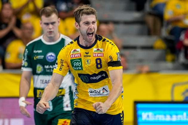 Torschütze Tim Nothdurft (RNL, 8), Spieler der Rhein-Neckar-Löwen, jubelt über ein Tor, Jubel, jubeln, Torjubel, Torerfolg, celebrate the goal, goal, celebration, jubelt ueber das Tor, Freuen, Freude, freut sich, optimistisch, positiv, Spielszene, Highlight, Einzelbild, Einzelfoto, Aktion, Action, 13.09.2025, Mannheim (Deutschland), Handball, Bundesliga, Rhein-Neckar Löwen - ThSV Eisenach