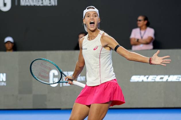 WTA, Tennis Damen GUADALAJARA 250 OPEN WTA GUADALAJARA 250 OPEN JACQUEMOT VS ARANGO 13092025 GUADALAJARA, JALISCO. Action photo of Emiliana Arango of Colombia, during day 6 the WTA Guadalajara 250 Open, held at the Centro Panamericano de Tenis of Guadalajara, Jalisco, Mexico. Foto de accion de Emiliana Arango de Colombia, durante el dia 6 del WTA Guadalajara 250 Open, celebrado en el Centro Panamericano de Tenis de Guadalajara, Jalisco, Mexico PHOTO BY IMAGENSHOP AGENCIA FOTOGRAFICA GUADALAJARA JALISCO MEXICO Copyright: xIMAGENSHOPxAGENCIAxFOTOGRAFICAx