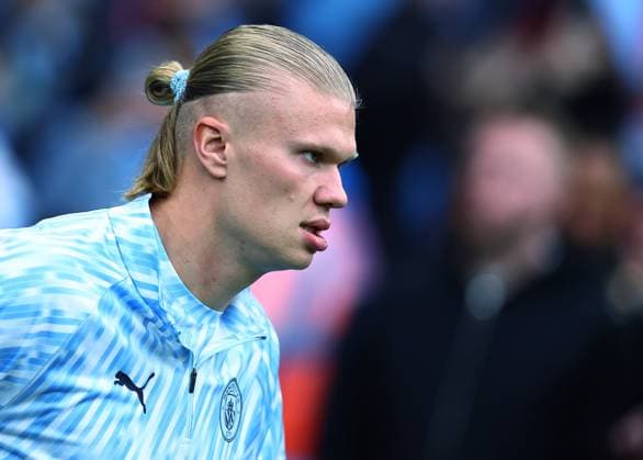 Erling Haaland of Manchester City ahead of the match Manchester City v Manchester United, ManU Premier League, Football, Etihad Stadium, Manchester, UK - 14 Sept 2025Manchester Etihad Stadium United Kingdom EDITORIAL USE ONLY No use with unauthorised audio, video, data, fixture lists, club league logos or live services. Online in-match use limited to 120 images, no video emulation. No use in betting, games or single club league player publications. Copyright: xMattxWest Shutterstockx 15481325q