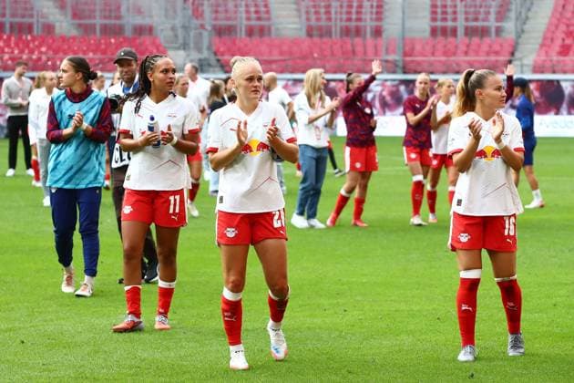 RB Leipzig - Bayern Muenchen 1. Bundesliga Frauen Leipzig, Red Bull Arena, 14.09.2025, Fußball, Frauen, Saison 2025 2026, Frauen-Bundesliga, 2. Spieltag , RB Leipzig - FC Bayern München 0:3 (0:1) , Im Bild: Schlussjubel ,