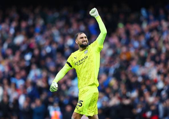 Manchester City goalkeeper Gianluigi Donnarumma celebrates their teams goal 2-0 Manchester City v Manchester United, ManU Premier League, Football, Etihad Stadium, Manchester, UK - 14 Sept 2025Manchester Etihad Stadium United Kingdom EDITORIAL USE ONLY No use with unauthorised audio, video, data, fixture lists, club league logos or live services. Online in-match use limited to 120 images, no video emulation. No use in betting, games or single club league player publications. Copyright: xMattxWest Shutterstockx 15481325as