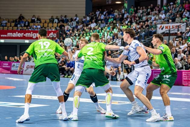Handball Bundesliga; HSG Wetzlar - TBV Lemgo Lippe, 14.09.25 Lukas Hutecek (TBV Lemgo Lippe, 2), Joel Willecke (TBV Lemgo Lippe, 24), Philipp Ahouansou (HSG Wetzlar, 19), Nikola Grahovac (HSG Wetzlar, 2), Josip Simic (HSG Wetzlar, 10) Handball Bundesliga; HSG Wetzlar - TBV Lemgo Lippe: Wetzlar, 14.09.25 Copyright: xBEAUTIFULxSPORTS Roeczeyx