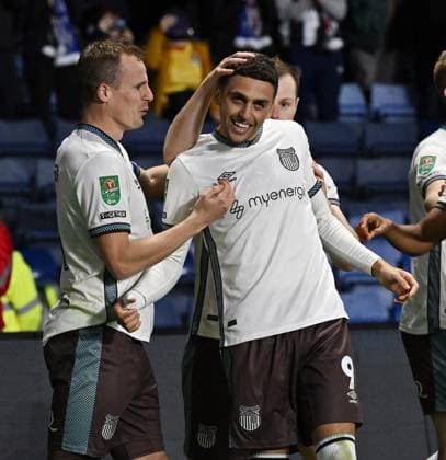 Jaze Kabia of Grimsby Town celebrates after scoring the team s first goal Sheffield Wednesday v Grimsby Town, EFL Carabao Cup, Third Round, Football, Hillsborough, Sheffield, UK - 16 Sept 2025Sheffield Hillsborough United Kingdom EDITORIAL USE ONLY No use with unauthorised audio, video, data, fixture lists, club league logos or live services. Online in-match use limited to 120 images, no video emulation. No use in betting, games or single club league player publications. Copyright: xAnnaxGowthorpe Shutterstockx 15481330ap