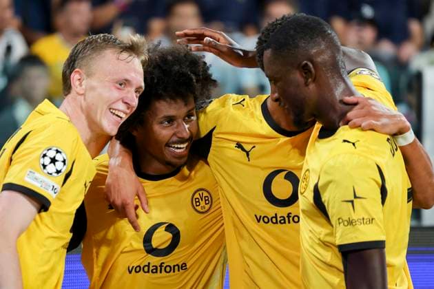 Karim Adeyemi (Borussia Dortmund) bejubelt seinen Treffer zum 0:1 mit Maximilian Beier (Borussia Dortmund) und Serhou Guirassy (Borussia Dortmund), UEFA Champions League 2025 26 League Phase MD1, Juventus v Borussia Dortmund, Juventus Stadium am 16. September 2025 in Turin, Italien. (Foto von Marco Steinbrenner DeFodi Images) Karim Adeyemi (Borussia Dortmund) celebrates after scoring his teams first goal with Maximilian Beier (Borussia Dortmund) and Serhou Guirassy (Borussia Dortmund), UEFA Champions League 2025 26 League Phase MD1, Juventus v Borussia Dortmund, Juventus Stadium, September 16, 2025 in Turin, Italy. (Photo by Marco Steinbrenner DeFodi Images)