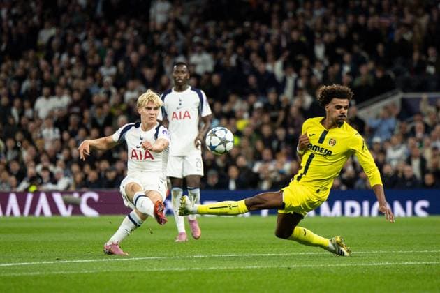 Rodrigo Bentancur of Tottenham Hotspur has a shot at goal Tottenham Hotspur v Villarreal, UEFA Champions League, Group Stage, Football, Tottenham Hotspur Stadium, London, UK - 16 Sep 2025London Tottenham Hotspur Stadium United Kingdom EDITORIAL USE ONLY No use with unauthorised audio, video, data, fixture lists, club league logos or live services. Online in-match use limited to 120 images, no video emulation. No use in betting, games or single club league player publications. Copyright: xIanxTuttle Shutterstockx 15481339aa