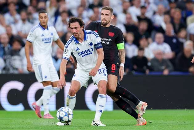 Thomas Delaney (FC Copenhagen) und Robert Andrich (Bayer 04 Leverkusen) kaempfen um den Ball, UEFA Champions League 2025 26 League Phase MD1, F.C. Copenhagen v Bayer 04 Leverkusen, Parken Stadium am 18. September 2025 in Kopenhagen, Dänemark. (Foto von Marco Steinbrenner DeFodi Images) Thomas Delaney (FC Copenhagen) und Robert Andrich (Bayer 04 Leverkusen) battle for the ball, UEFA Champions League 2025 26 League Phase MD1, F.C. Copenhagen v Bayer 04 Leverkusen, Parken Stadium, September 18, 2025 in Copenhagen, Denmark. (Photo by Marco Steinbrenner DeFodi Images) Thomas Delaney FC Copenhagen and Robert Andrich Bayer 04 Leverkusen battle for the ball, UEFA Champions League 2025 26 League Phase MD1, F C Copenhagen v Bayer 04 Leverkusen, Parken Stadium on September 18, 2025 in Copenhagen, Denmark Photo by Marco Steinbrenner DeFodi Images Thomas Delaney FC Copenhagen and Robert Andrich Bayer 04 Leverkusen battle for the ball, UEFA Champions League 2025 26 League Phase MD1, F C Copenhagen v Bayer 04 Leverkusen, Parken Stadium, September 18, 2025 in Copenhagen, Denmark Photo by Marco Steinbrenner DeFodi Images