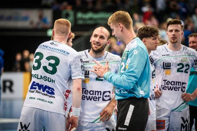 Marcel Schiller (Frisch auf! Goeppingen, 24) - freut sich nach Schlusstreffer mit Ymir Oern Gislason (Frisch auf! Goeppingen, 33) und Kristian Saeveras (Frisch auf! Goeppingen, 12) GER, TVB 1898 Stuttgart - Frisch Auf! Goeppingen, DAIKIN HBL, Handball, Bundesliga, 5. Spieltag, Spielzeit 2025 2026, 18.09.2025 GER, TVB 1898 Stuttgart - Frisch Auf! Goeppingen, DAIKIN HBL, Handball, Bundesliga, 5. Spieltag, Spielzeit 2025 2026, 18.09.2025 Stuttgart Copyright: xSandyxDinkelackerx EP_SDR