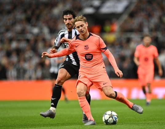 Frenkie de Jong of Barcelona (right) and Sandro Tonali of Newcastle United Newcastle United v Barcelona, UEFA Champions League, Group Stage, Football, St James Park, Newcastle, UK - 18 Sep 2025Newcastle St James Park United Kingdom EDITORIAL USE ONLY No use with unauthorised audio, video, data, fixture lists, club league logos or live services. Online in-match use limited to 120 images, no video emulation. No use in betting, games or single club league player publications. Copyright: xRichardxLee Shutterstockx 15486944ay