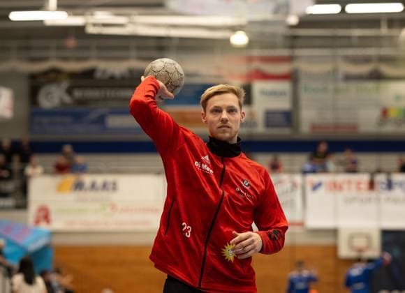Niko Blaauw (TuS N Luebbecke, 23) beim Warmmachen, HBW Balingen Weilstetten vs. TuS N Luebbecke, Handball, 2. Bundesliga, 4. Spieltag, Saison 2025 2026, 19.09.2025 Eibner-Pressefoto Andreas Ulmer HBW Balingen Weilstetten vs. TuS N Luebbecke, Handball, 2. Bundesliga, 4. Spieltag, Saison 2025 2026, 19.09.2025 Balingen Copyright: xEibner-Pressefoto AndreasxUlmerx EP_AUR