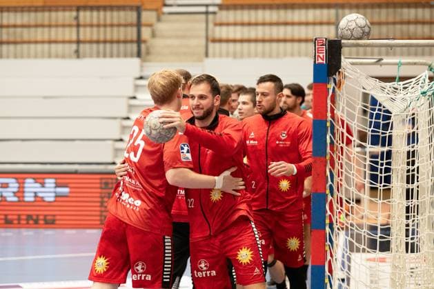 TuS N Luebbecke das Team stimmts sich ein, HBW Balingen Weilstetten vs. TuS N Luebbecke, Handball, 2. Bundesliga, 4. Spieltag, Saison 2025 2026, 19.09.2025 Eibner-Pressefoto Andreas Ulmer HBW Balingen Weilstetten vs. TuS N Luebbecke, Handball, 2. Bundesliga, 4. Spieltag, Saison 2025 2026, 19.09.2025 Balingen Copyright: xEibner-Pressefoto AndreasxUlmerx EP_AUR