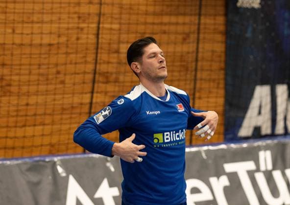 Csaba Leimeter (HBW Balingen Weilstetten, 5) beim Warmmachen, HBW Balingen Weilstetten vs. TuS N Luebbecke, Handball, 2. Bundesliga, 4. Spieltag, Saison 2025 2026, 19.09.2025 Eibner-Pressefoto Andreas Ulmer HBW Balingen Weilstetten vs. TuS N Luebbecke, Handball, 2. Bundesliga, 4. Spieltag, Saison 2025 2026, 19.09.2025 Balingen Copyright: xEibner-Pressefoto AndreasxUlmerx EP_AUR