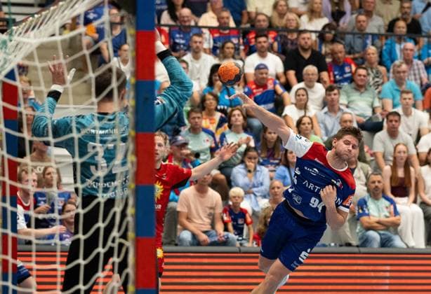 Georg Poehle, (HBW Balingen Weilstetten, 94) HBW Balingen Weilstetten vs. TuS N Luebbecke, Handball, 2. Bundesliga, 4. Spieltag, Saison 2025 2026, 19.09.2025 Eibner-Pressefoto Andreas Ulmer HBW Balingen Weilstetten vs. TuS N Luebbecke, Handball, 2. Bundesliga, 4. Spieltag, Saison 2025 2026, 19.09.2025 Balingen Copyright: xEibner-Pressefoto AndreasxUlmerx EP_AUR