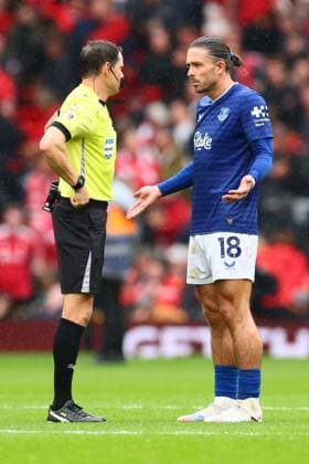 Jack Grealish of Everton complains to referee Darren England at half time Liverpool v Everton, Premier League, Football, Anfield, Liverpool, UK - 20 Sep 2025Liverpool Anfield United Kingdom EDITORIAL USE ONLY No use with unauthorised audio, video, data, fixture lists, club league logos or live services. Online in-match use limited to 120 images, no video emulation. No use in betting, games or single club league player publications. Copyright: xPaulxCurrie Shutterstockx 15487053bp