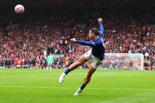 Jack Grealish of Everton misses a chance to score Liverpool v Everton, Premier League, Football, Anfield, Liverpool, UK - 20 Sep 2025Liverpool Anfield United Kingdom EDITORIAL USE ONLY No use with unauthorised audio, video, data, fixture lists, club league logos or live services. Online in-match use limited to 120 images, no video emulation. No use in betting, games or single club league player publications. Copyright: xPaulxCurrie Shutterstockx 15487053cu