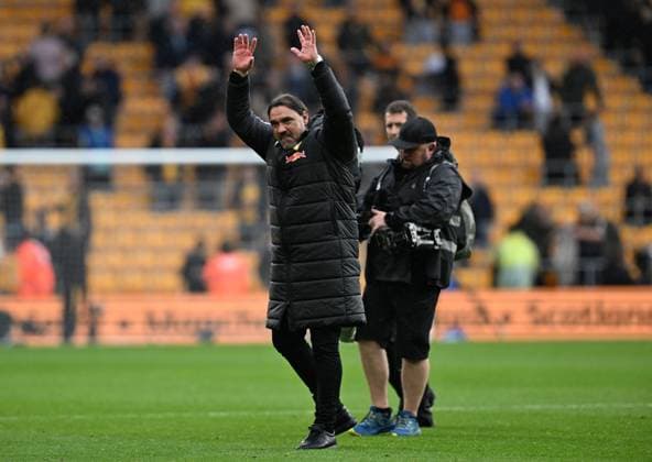Daniel Farke manager of Leeds United celebrates at full time Wolverhampton Wanderers v Leeds United, Premier League, Football, Molineux, Wolverhampton, UK - 20 Sep 2025Wolverhampton Molineux United Kingdom EDITORIAL USE ONLY No use with unauthorised audio, video, data, fixture lists, club league logos or live services. Online in-match use limited to 120 images, no video emulation. No use in betting, games or single club league player publications. Copyright: xAnnaxGowthorpe Shutterstockx 15487097as