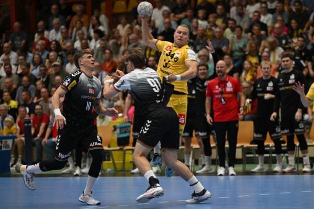 Deutschland, Handball, 2. Bundesliga, 4. Spieltag, 2025 2026, HSG Krefeld Niederrhein vs TuSEM Essen, 20.09.2025, Glockenspitzhalle, Krefeld, Deutschland, Jörn Persson (HSG Krefeld Niederrhein, 34) Copyright: xMarkusxVerwimpx
