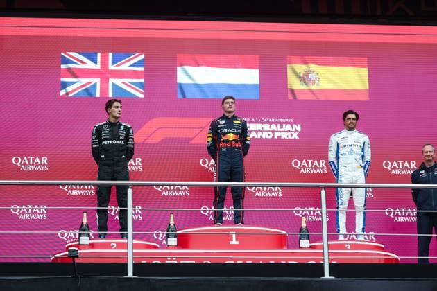F1 - AZERBAIJAN GRAND PRIX 2025 VERSTAPPEN Max (ned), Red Bull Racing RB21, portrait SAINZ Carlos (spa), Williams Racing FW47, portrait RUSSELL George (gbr), Mercedes AMG F1 Team W16, portrait podium during the 2025 Formula 1 Qatar Airways Azerbaijan Grand Prix, 17th round of the 2025 FIA Formula One World Championship, WM, Weltmeisterschaft from September 19 to 21, 2025 on the Baku City Circuit, in Baku, Azerbaijan - Copyright: xANTONINxVINCENTx
