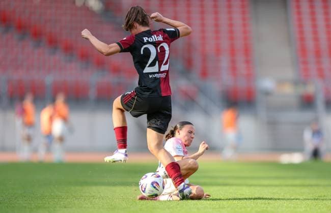 DEU, Nürnberg, FC Nürnberg vs Bayer Leverkusen, Google Pixel Bundesliga, DFB, Saison 2526, Max-Morlock-Stadion, 3. Spieltag, im Bild v.l.n.r: Zweikampf Julia Pollak (Nürnberg 22), Ruby Grant (Bayer Leverkusen 22) DFB DFL REGULATIONS PROHIBIT ANY USE OF PHOTOGRAPHS AS IMAGE SEQUENCES AND OR QUASI-VIDEO, 21.09.2025, Copyright: HMBxMedia HendrikxHamelau