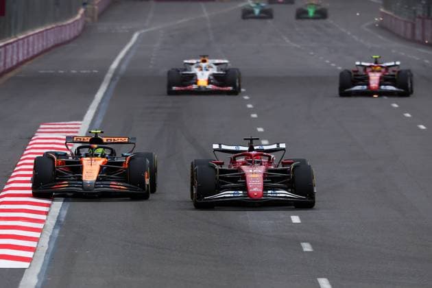 F1 - AZERBAIJAN GRAND PRIX 2025 16 LECLERC Charles (mco), Scuderia Ferrari SF-25, action and 04 NORRIS Lando (gbr), McLaren F1 Team MCL39, action during the 2025 Formula 1 Qatar Airways Azerbaijan Grand Prix, 17th round of the 2025 FIA Formula One World Championship, WM, Weltmeisterschaft from September 19 to 21, 2025 on the Baku City Circuit, in Baku, Azerbaijan - BakuAzerbaijan Copyright: xEricxAlonsox