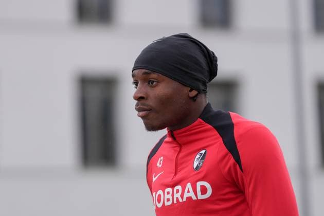 Bruno Ogbus (SC Freiburg, 43) , letztes medienöffentliches Training des SC Freiburg vor dem ersten Europa League Spiel in der Ligaphase, Deutschland, Fussball, UEFA Europa League, 1.Spieltag, 2025 2026, SC Freiburg vs. FC Basel, 23.09.2025, letztes medienöffentliches Training des SC Freiburg vor dem ersten Europa League Spiel in der Ligaphase, Europa-Park Stadion, Freiburg, Deutschland Freiburg Europa-Park Stadion Baden-Württemberg Deutschland Copyright: xArnexAmbergx