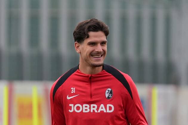 Igor Matanovic (SC Freiburg, 31) , letztes medienöffentliches Training des SC Freiburg vor dem ersten Europa League Spiel in der Ligaphase, Deutschland, Fussball, UEFA Europa League, 1.Spieltag, 2025 2026, SC Freiburg vs. FC Basel, 23.09.2025, letztes medienöffentliches Training des SC Freiburg vor dem ersten Europa League Spiel in der Ligaphase, Europa-Park Stadion, Freiburg, Deutschland Freiburg Europa-Park Stadion Baden-Württemberg Deutschland Copyright: xArnexAmbergx