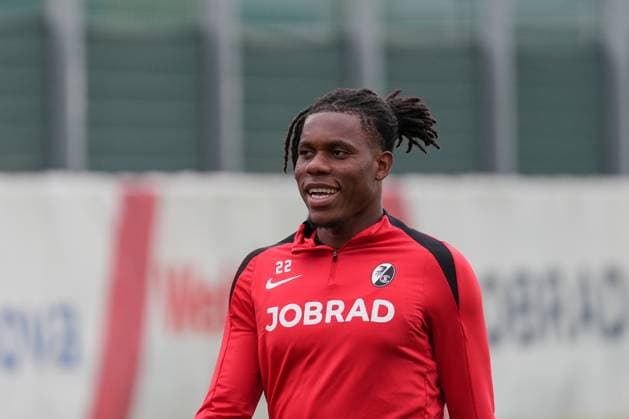 , letztes medienöffentliches Training des SC Freiburg vor dem ersten Europa League Spiel in der Ligaphase, Deutschland, Fussball, UEFA Europa League, 1.Spieltag, 2025 2026, SC Freiburg vs. FC Basel, 23.09.2025, letztes medienöffentliches Training des SC Freiburg vor dem ersten Europa League Spiel in der Ligaphase, Europa-Park Stadion, Freiburg, Deutschland Freiburg Europa-Park Stadion Baden-Württemberg Deutschland Copyright: xArnexAmbergx