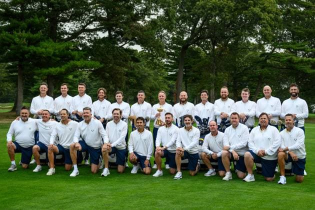 250923 Justin Rose, Rasmus Hojgaard, Ludvig Aberg, Tommy Fleetwood, Matt Fitzpatrick, Rory McIlroy, Team Captain Luke Donald, Tyrrell Hatton, Viktor Hovland, Shane Lowry, Robert MacIntyre, Sepp Straka and Jon Rahm of Team Europe pose together with their caddies for a team photo during a photo session on day -3 of the Ryder Cup on September 23, 2025 in New York. Photo: Jesper Zerman BILDBYRAN kod JZ JZ0614 golf ryder cup usa europe bbeng sverige norge Copyright: JESPERxZERMAN BB250923JZ002