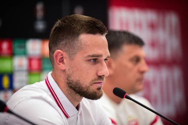 Head Coach Vladan Milojevic of Crvena Zvezda and Timi Max Elsnik of Crvena Zvezda Celtic Training Session and press conference, PK, Pressekonferenz UEFA Europa League, Football, Rajko Mitic Stadium, Belgrade, Serbia - 23 Sep 2025Belgrade Rajko Mitic Stadium Serbia EDITORIAL USE ONLY No use with unauthorised audio, video, data, fixture lists, club league logos or live services. Online in-match use limited to 120 images, no video emulation. No use in betting, games or single club league player publications. Copyright: xNikolaxKrstic Shutterstockx 15498416s