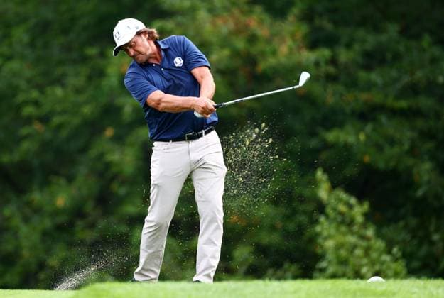 Teemu Selanne of Team Europe during the Celebrity All-Star match. 2025 Ryder Cup, Celebrity Match, Golf, Bethpage Black Golf Course, New York, USA - 24 Sep 2025New York Bethpage Black Golf Course New York (NY) United States of America EDITORIAL USE ONLY No use with unauthorised audio, video, data, fixture lists, club league logos or live services. Online in-match use limited to 120 images, no video emulation. No use in betting, games or single club league player publications. Copyright: xJamesxMarsh Shutterstockx 15500192bq