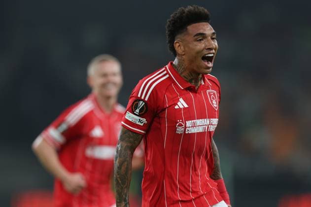 Igor Jesus of Nottingham Forest celebrates scoring a goal to make it 1-2 Real Betis v Nottingham Forest, UEFA Europa League, Football, Villamarin Stadium, Seville, Spain - 24 Sep 2025Seville Villamarin Stadium Spain EDITORIAL USE ONLY No use with unauthorised audio, video, data, fixture lists, club league logos or live services. Online in-match use limited to 120 images, no video emulation. No use in betting, games or single club league player publications. Copyright: xAntonioxPozo Shutterstockx 15498594q