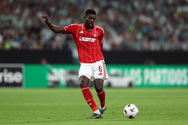 Ibrahim Sangarà of Nottingham Forest passes the ball Real Betis v Nottingham Forest, UEFA Europa League, Football, Villamarin Stadium, Seville, Spain - 24 Sep 2025Seville Villamarin Stadium Spain EDITORIAL USE ONLY No use with unauthorised audio, video, data, fixture lists, club league logos or live services. Online in-match use limited to 120 images, no video emulation. No use in betting, games or single club league player publications. Copyright: xAntonioxPozo Shutterstockx 15498594w