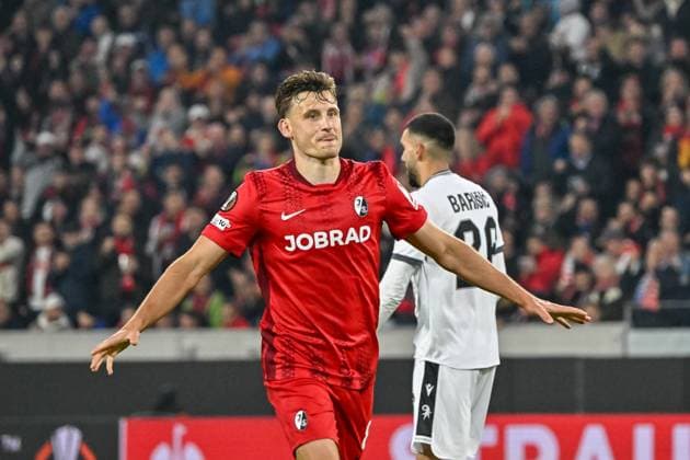 Maximilian Eggestein (SC Freiburg, 08) jubelt ueber sein Tor zum 2:0. GER, SC Freiburg - FC Basel, Fussball, Europa League, 1. Spieltag, Saison 2025 2026, 24.09.2025 GER, SC Freiburg - FC Basel, Fussball, Europa League, 1. Spieltag, Saison 2025 2026, 24.09.2025 Freiburg Copyright: xEibner-Pressefoto ThomasxHessx EP_THS
