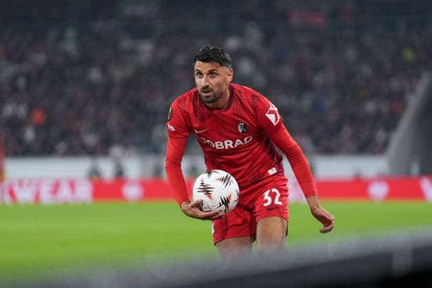 Vincenzo Grifo (SC Freiburg, 32) am Ball , Deutschland, Fussball, UEFA Europa League, 1.Spieltag, Ligaphase, 2025 2026, SC Freiburg vs. FC Basel, 24.09.2025, Europa-Park Stadion, Freiburg, Deutschland Freiburg Europa-Park Stadion Baden-Württemberg Deutschland Copyright: xArnexAmbergx