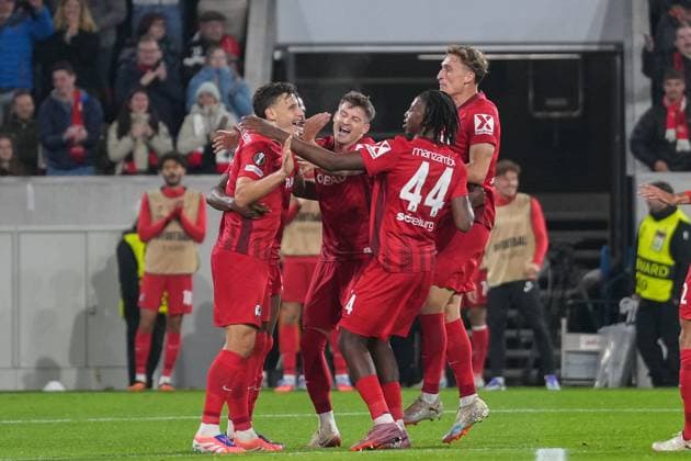 Maximilian Eggestein (SC Freiburg, 08) Torjubel, Emotionen, Torschuss, Abschluss, Torerfolg, Tor, Treffer , Deutschland, Fussball, UEFA Europa League, 1.Spieltag, Ligaphase, 2025 2026, SC Freiburg vs. FC Basel, 24.09.2025, Europa-Park Stadion, Freiburg, Deutschland Freiburg Europa-Park Stadion Baden-Württemberg Deutschland Copyright: xArnexAmbergx